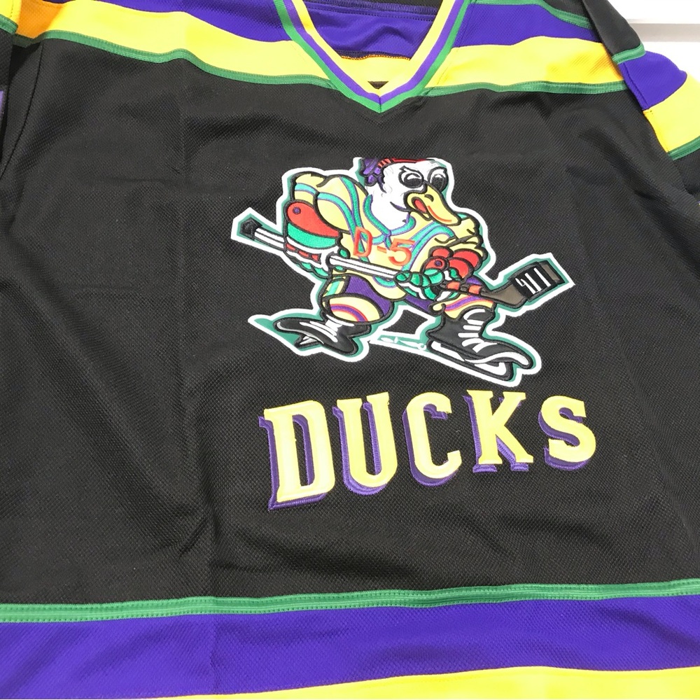 Mighty Ducks Charlie Conway 96 Classic Reels Men Size XL Black Hockey Jersey - Picture 3 of 5